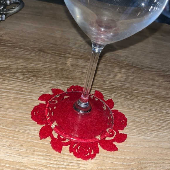 Set of 4 felt rose coasters - Picture 4 of 4